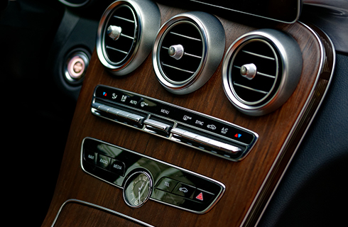 あなたのクルマを進化させるカスタムメニュー