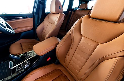 あなたのクルマを進化させるカスタムメニュー